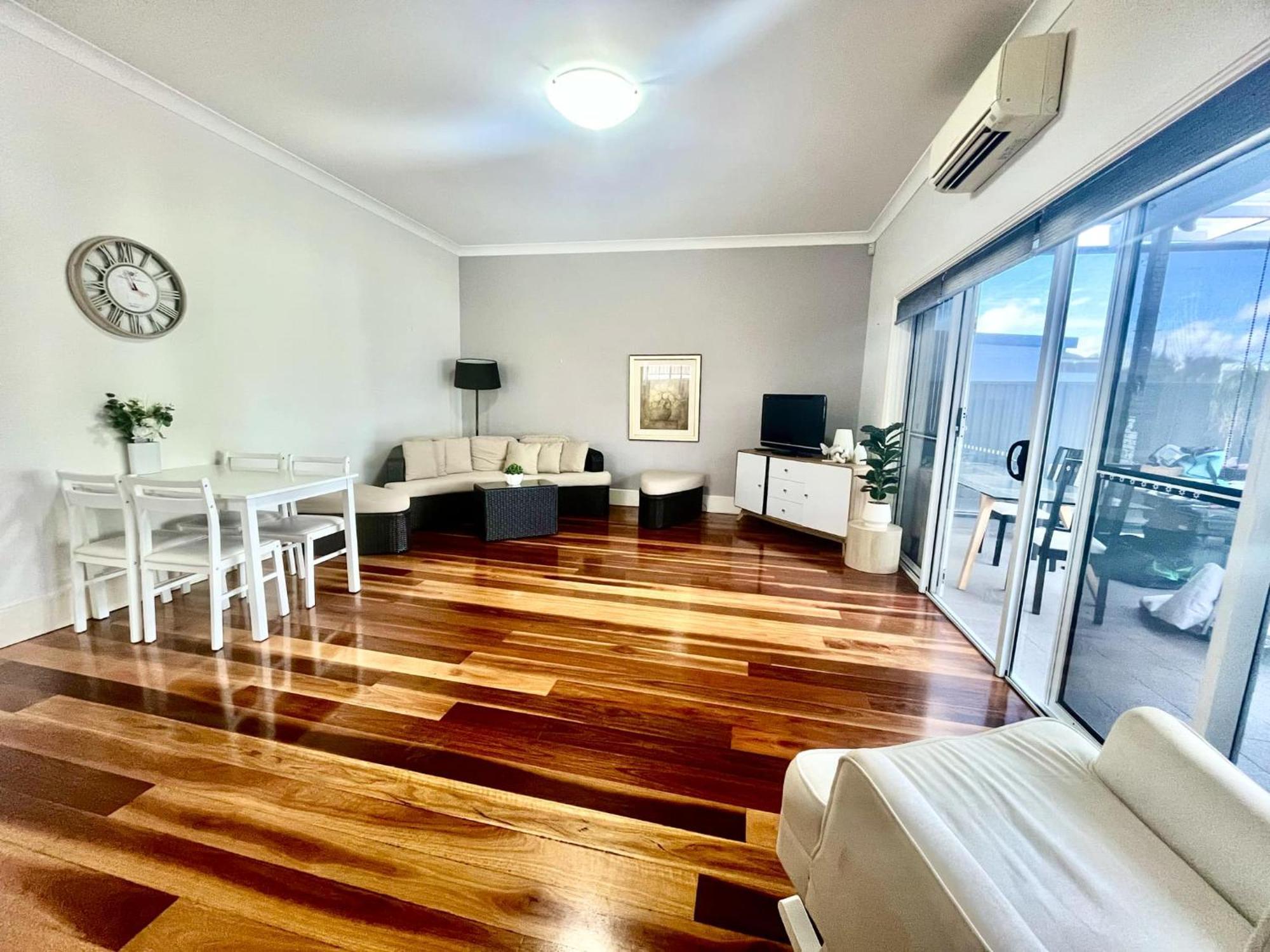 Next To A Scenic And Lively Homestay Sydney