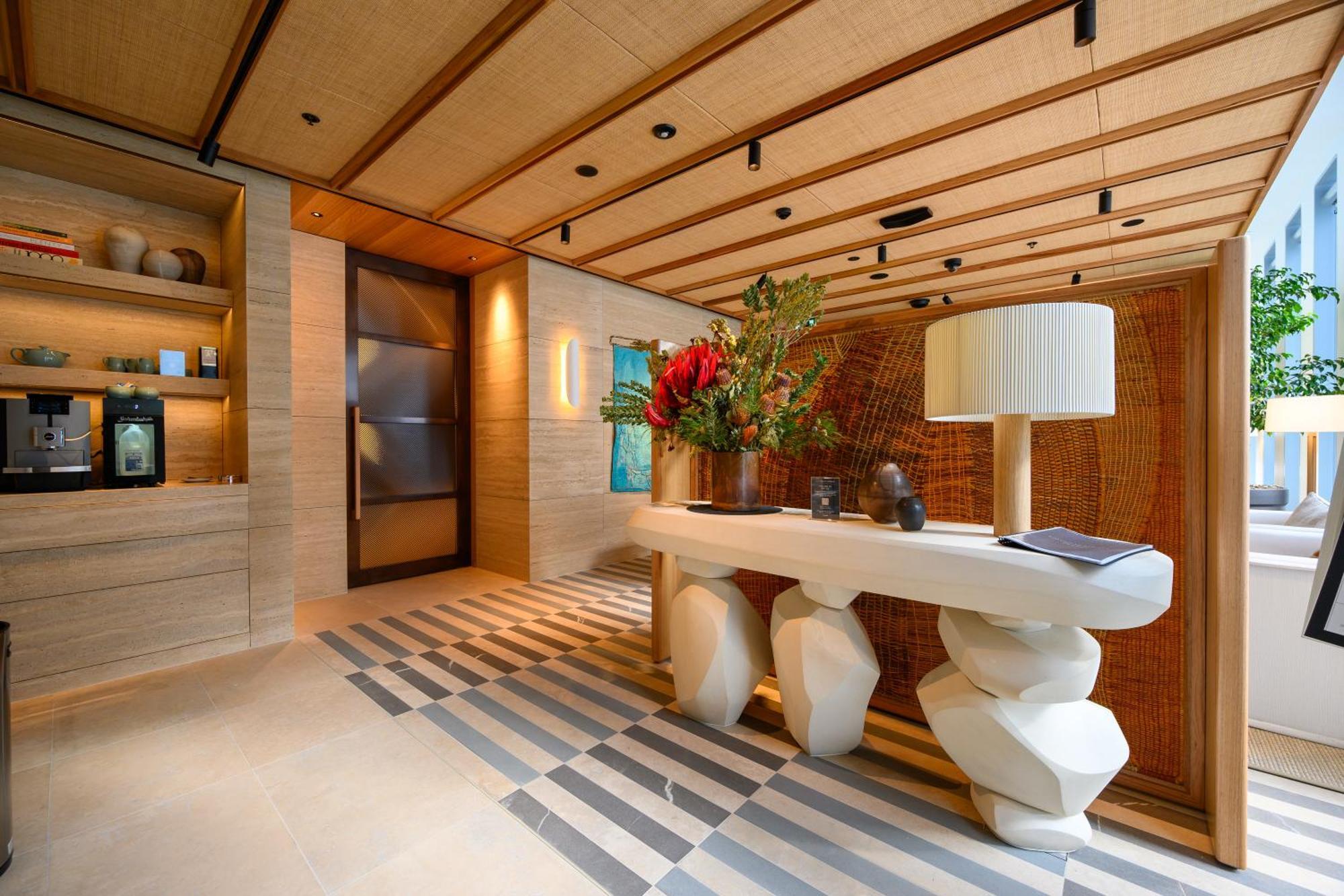Waterfront Cbd Luxury 3br View & 2 Parkings Apartment *