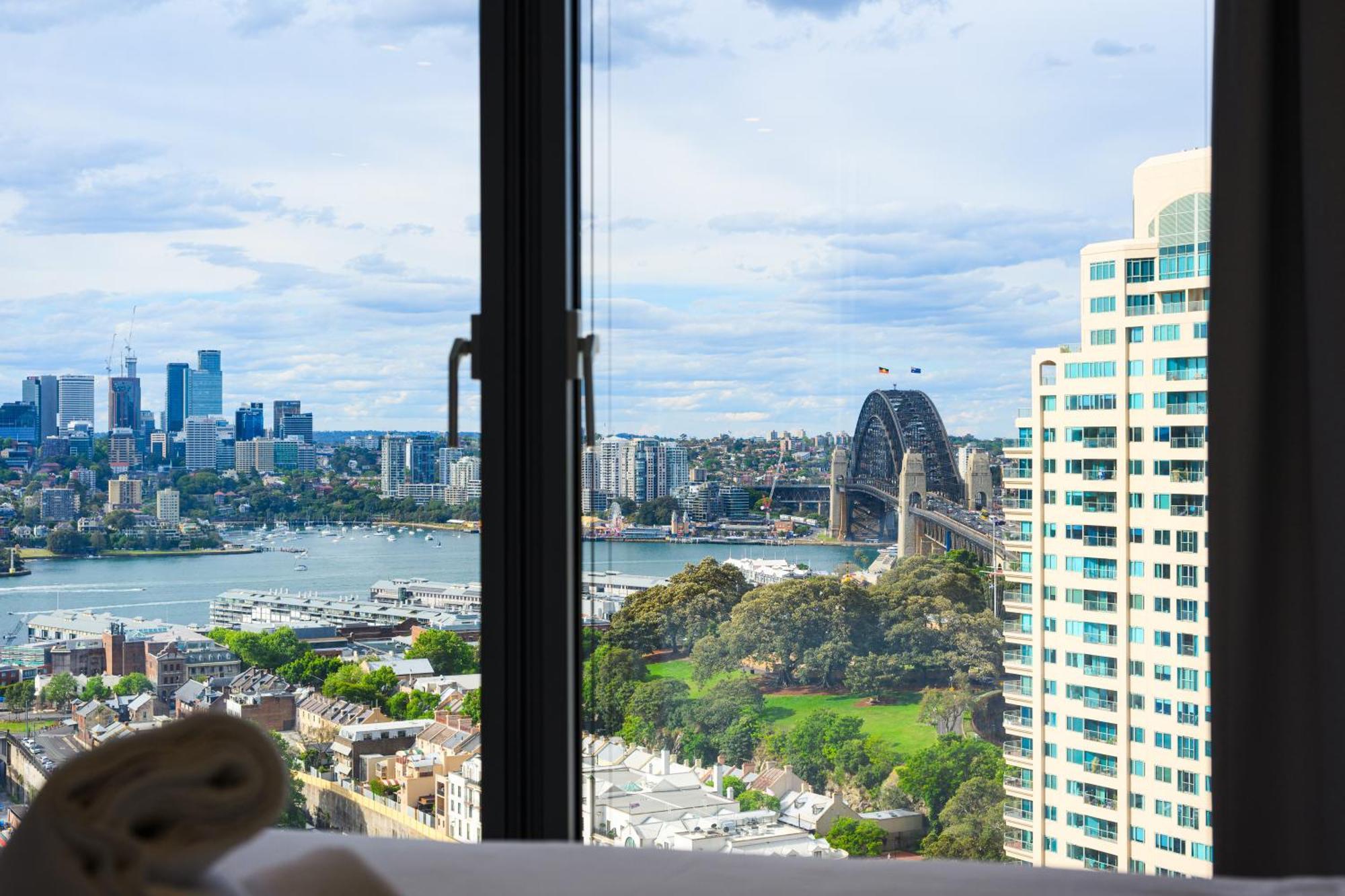 Waterfront Cbd Luxury 3br View & 2 Parkings Apartment