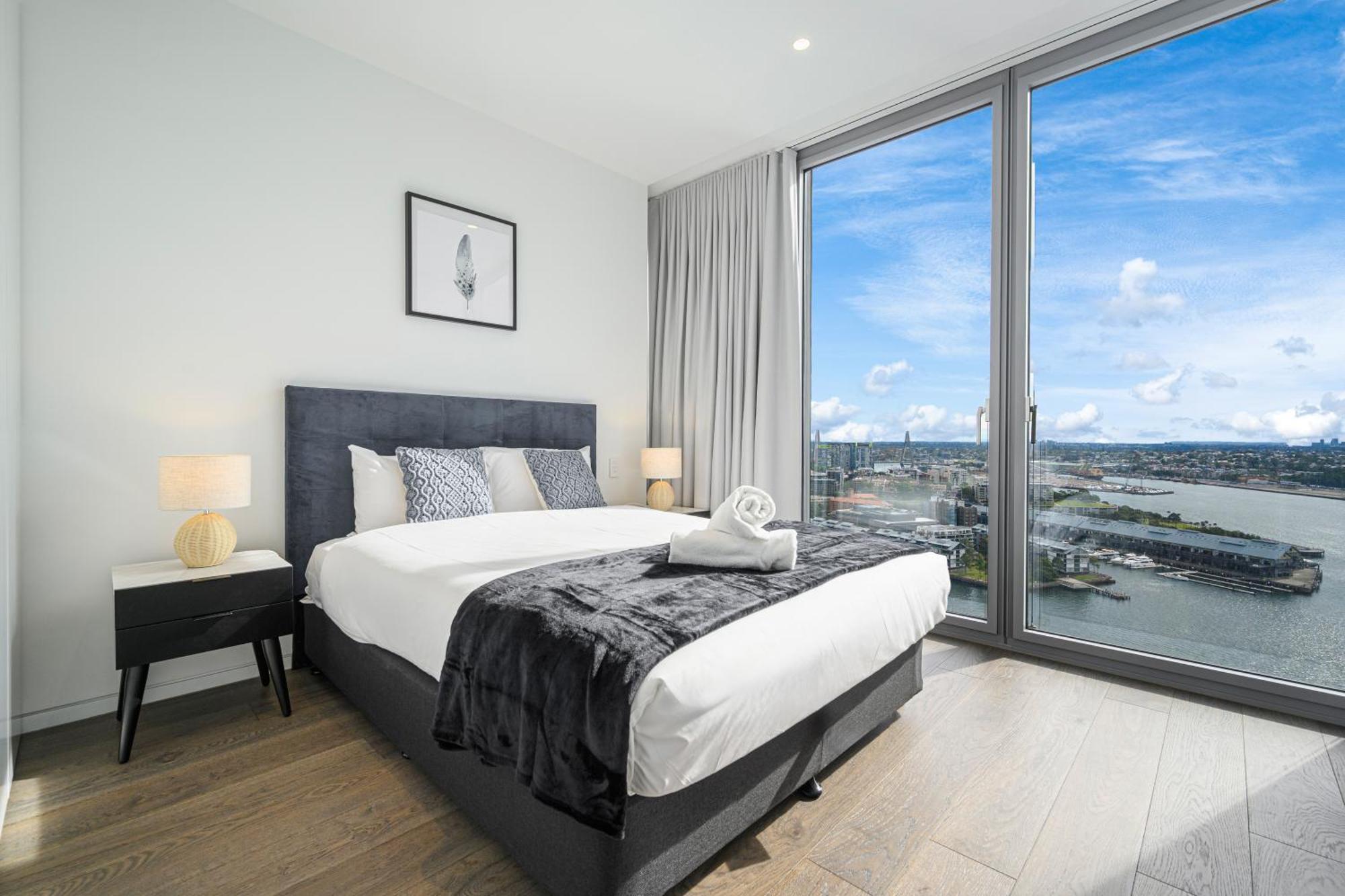 Waterfront Cbd Luxury 3br View & 2 Parkings Apartment Sydney