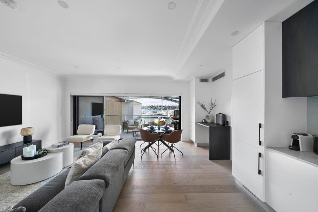 Marina Magic On Harbour Front Apartment Sydney