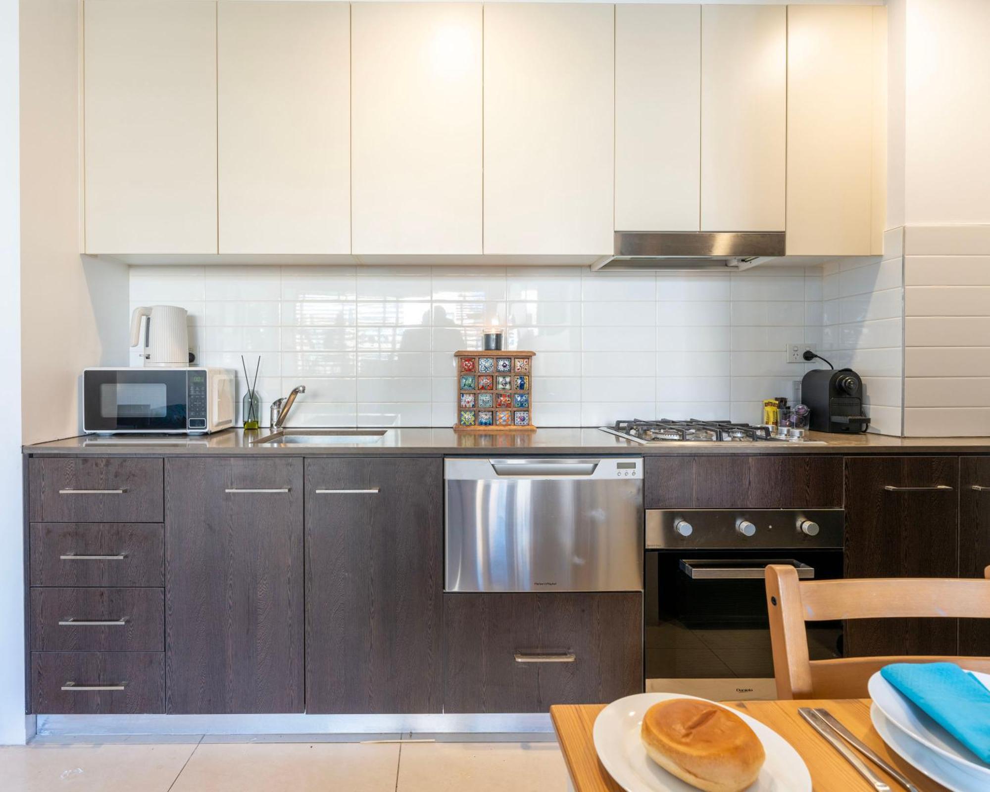 Elegant Apartment, Heart Of Newtown With Secure Parking Apartment Sydney