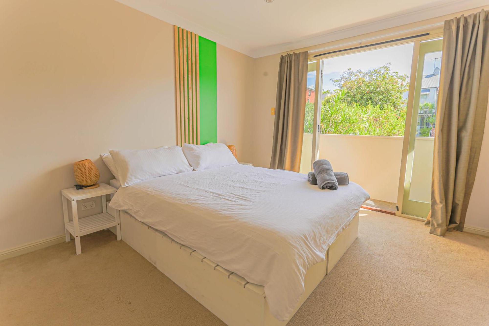 Elegant 2 Bedroom Close To Buz Bridge Rd 2 E-bikes Included * Sydney