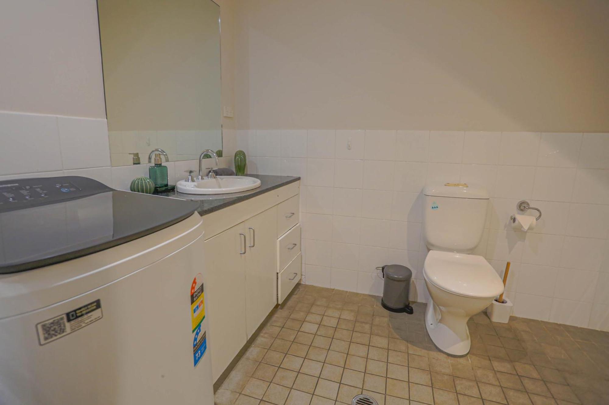Elegant 2 Bedroom Close To Buz Bridge Rd 2 E-bikes Included Holiday home *