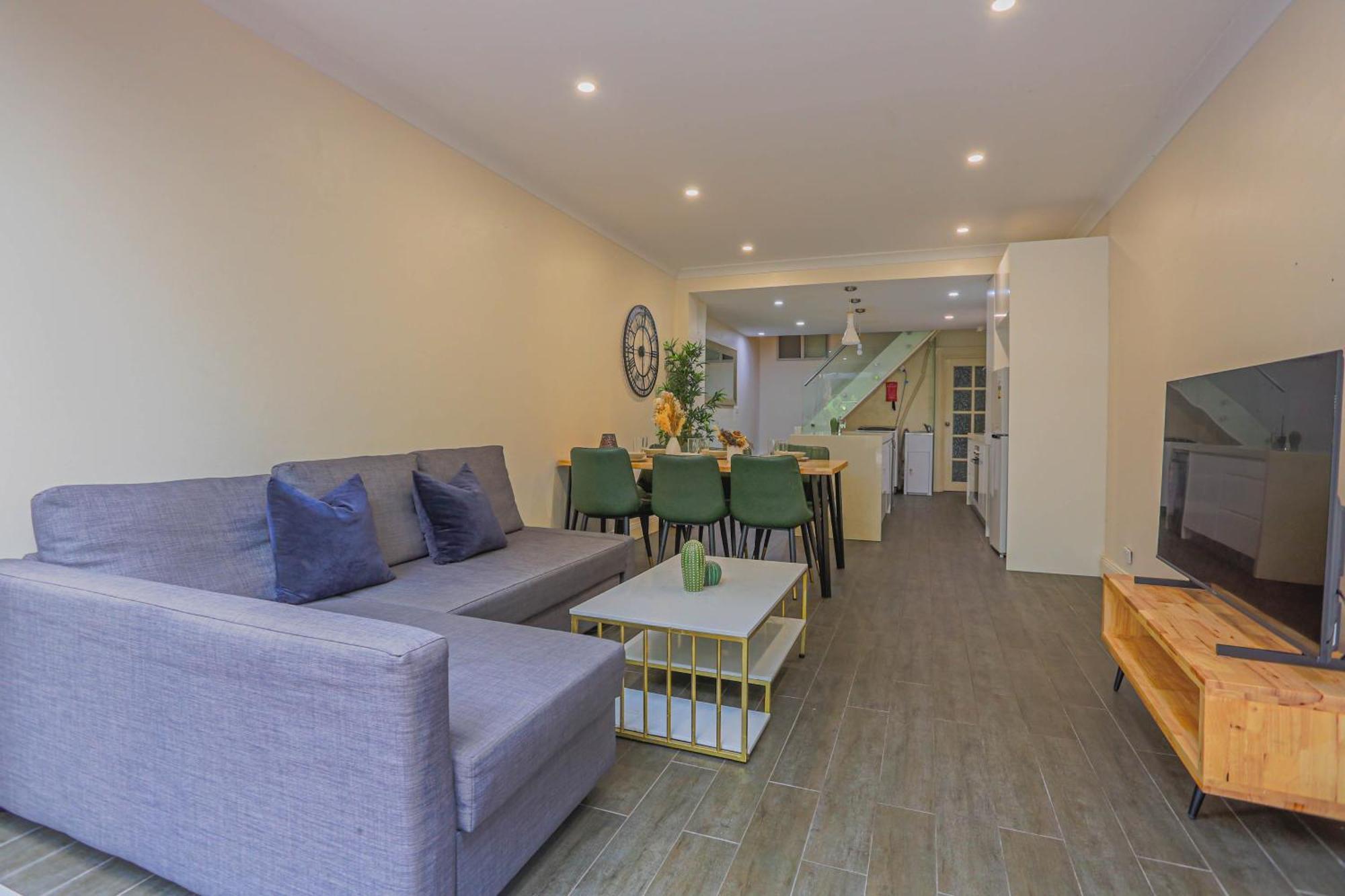 Ideal 3 Bedroom House Centre Glebe 2 E-bikes Included Holiday home Sydney