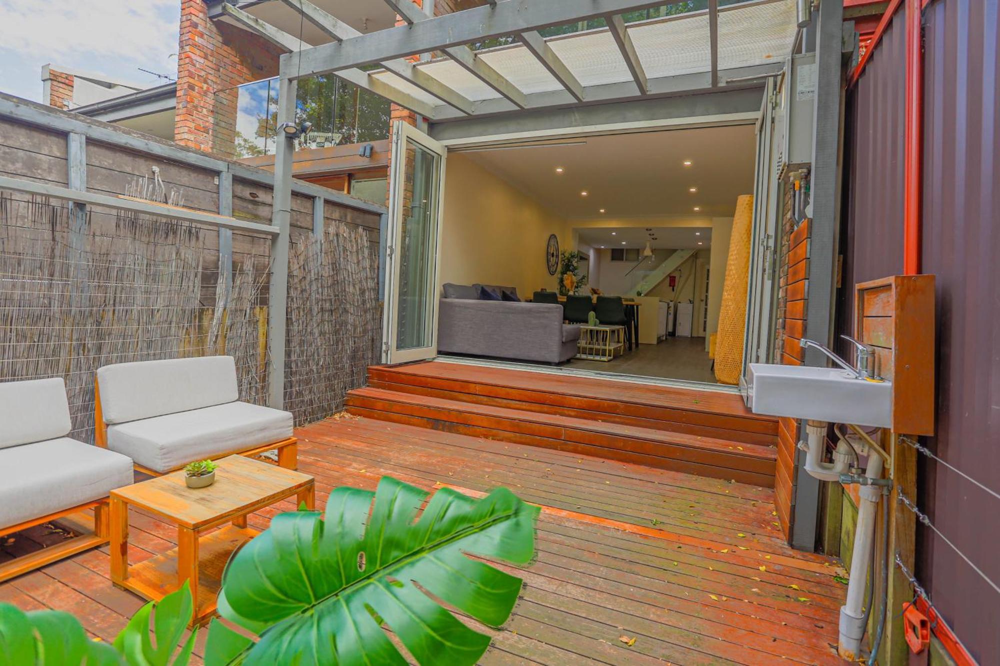 Ideal 3 Bedroom House Centre Glebe 2 E-bikes Included * Sydney