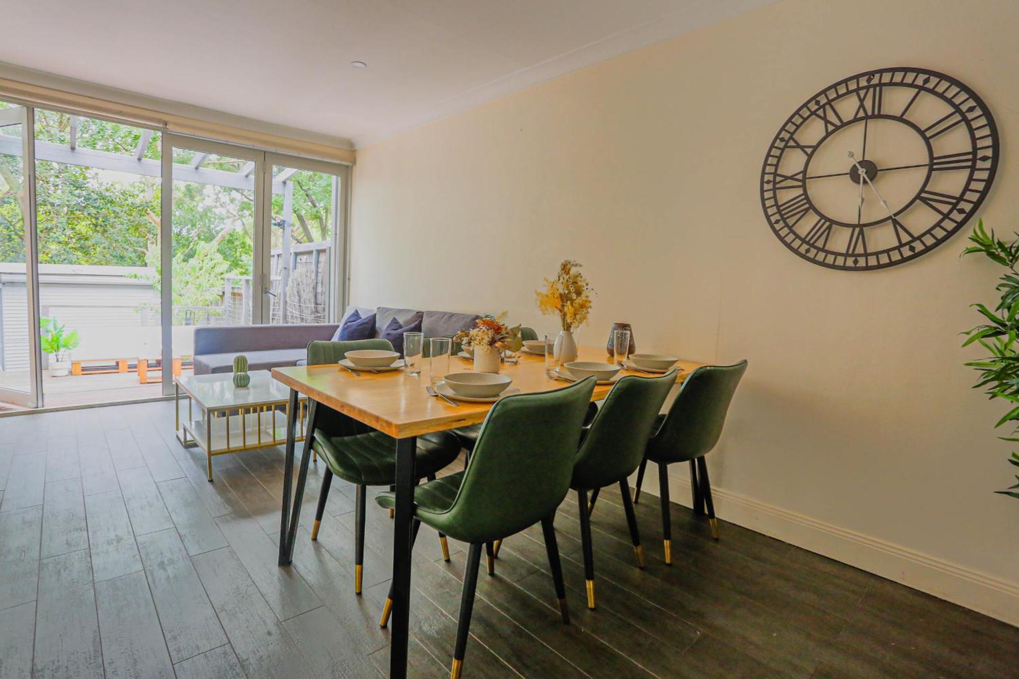 Ideal 3 Bedroom House Centre Glebe 2 E-bikes Included Holiday home