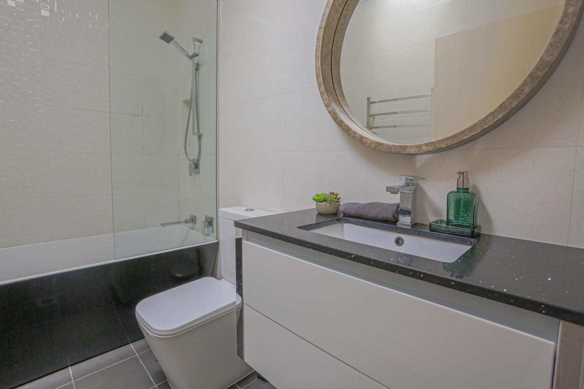 Ideal 3 Bedroom House Centre Glebe 2 E-bikes Included Holiday home