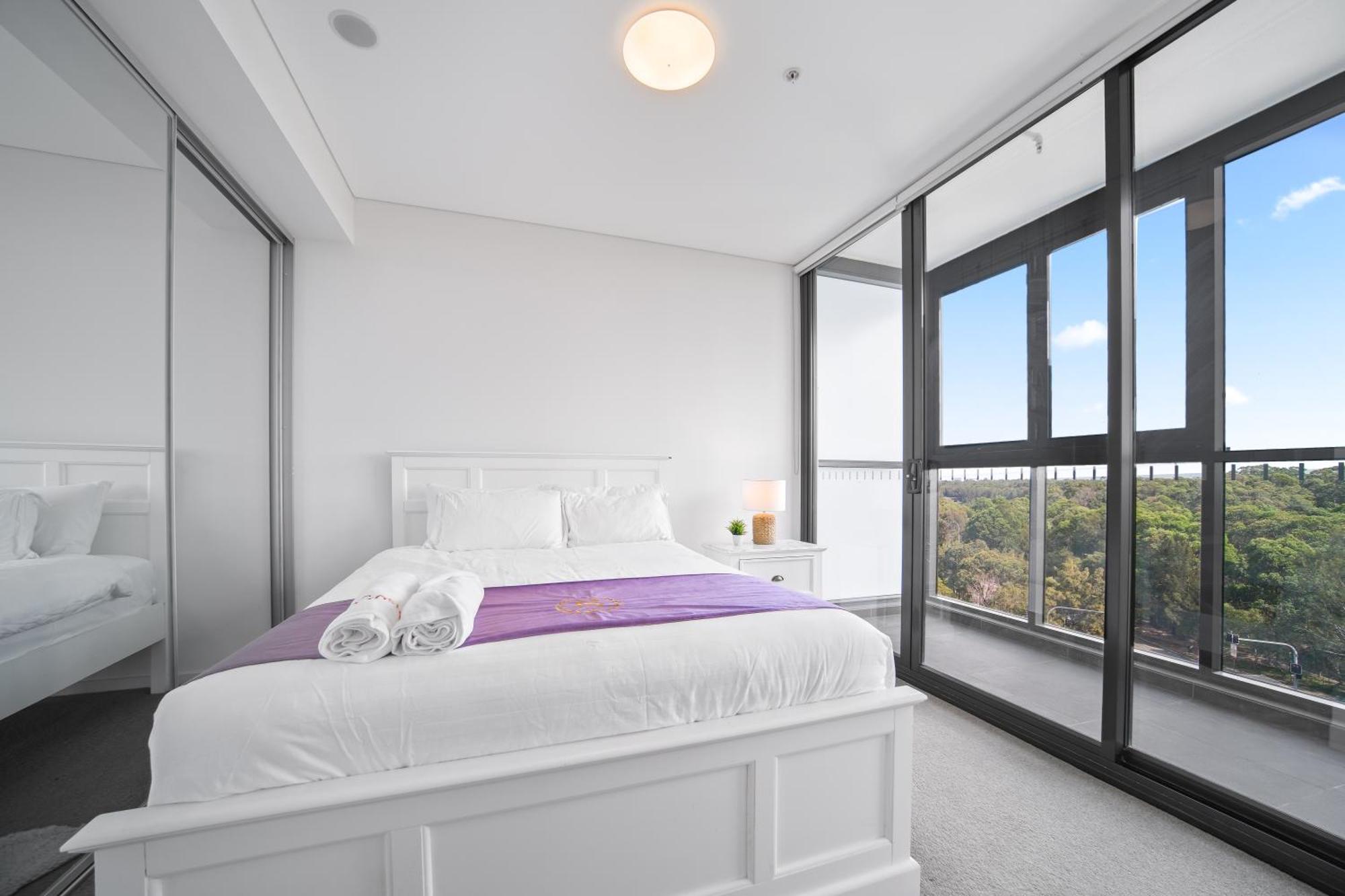 Scenic Skyline View2br Close To Olympicpark *