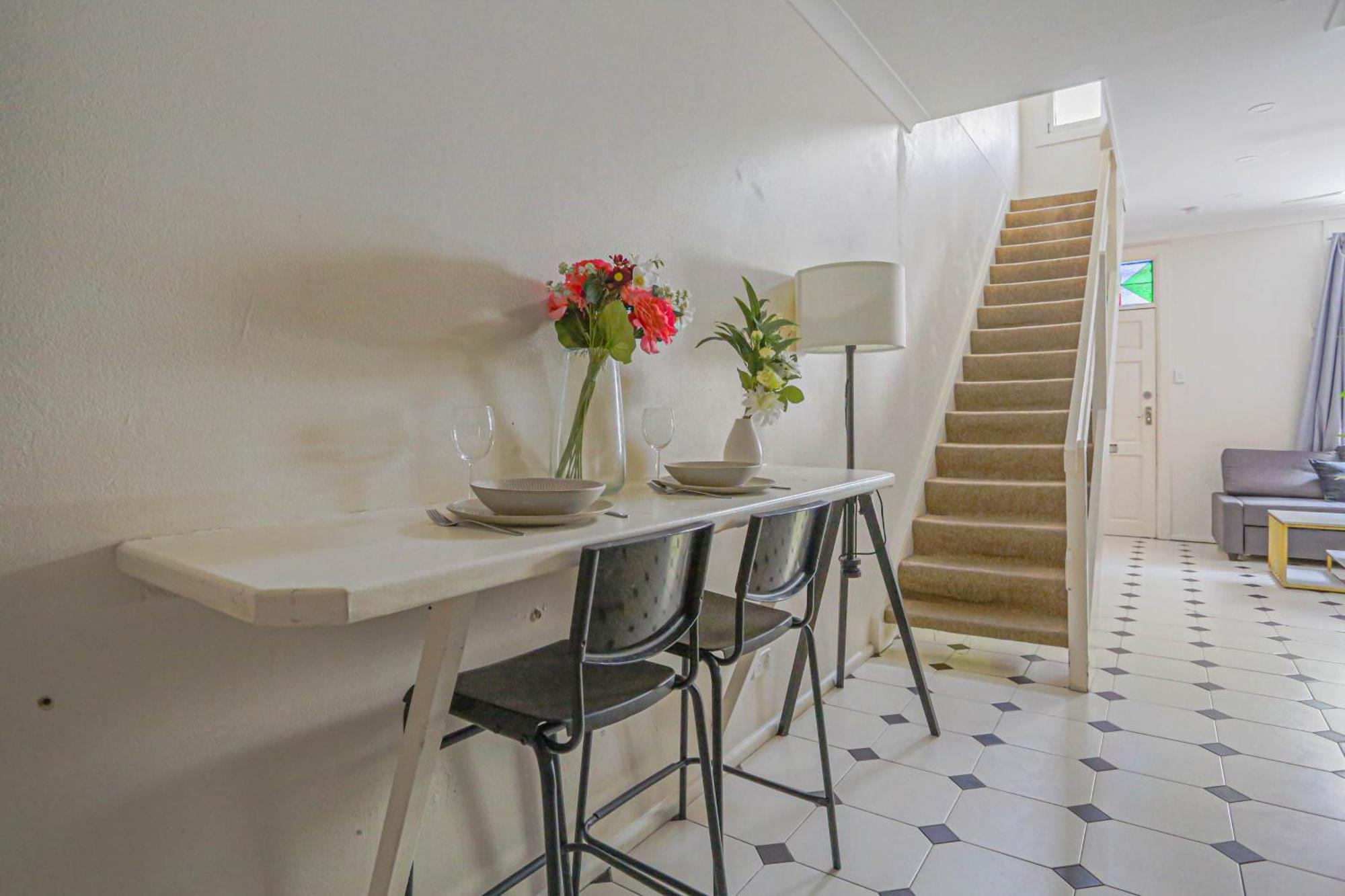 Affordable 3 Bedroom House Darlinghurst With 2 E-bikes Included Holiday home *