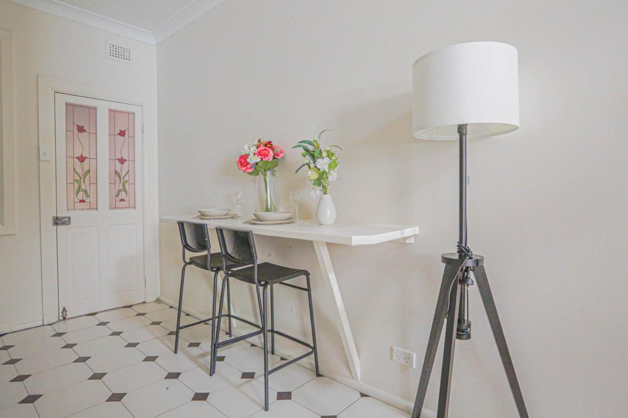 Affordable 3 Bedroom House Darlinghurst With 2 E-bikes Included Holiday home Sydney