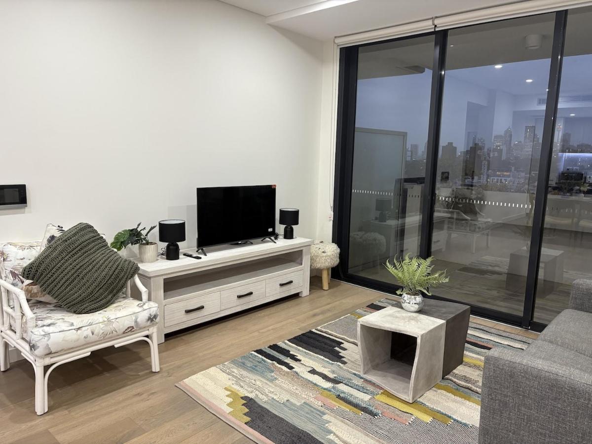 Great Location 3-bedrooms Heart Of Zetland Apartment Sydney