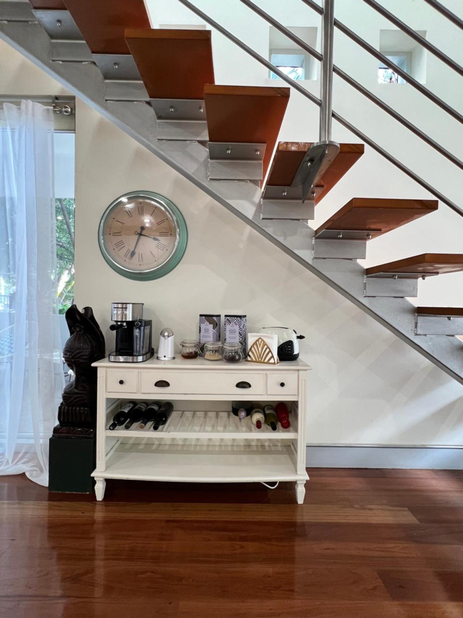 Modern Beachside Suite-just Steps From Bondi Guest house Sydney