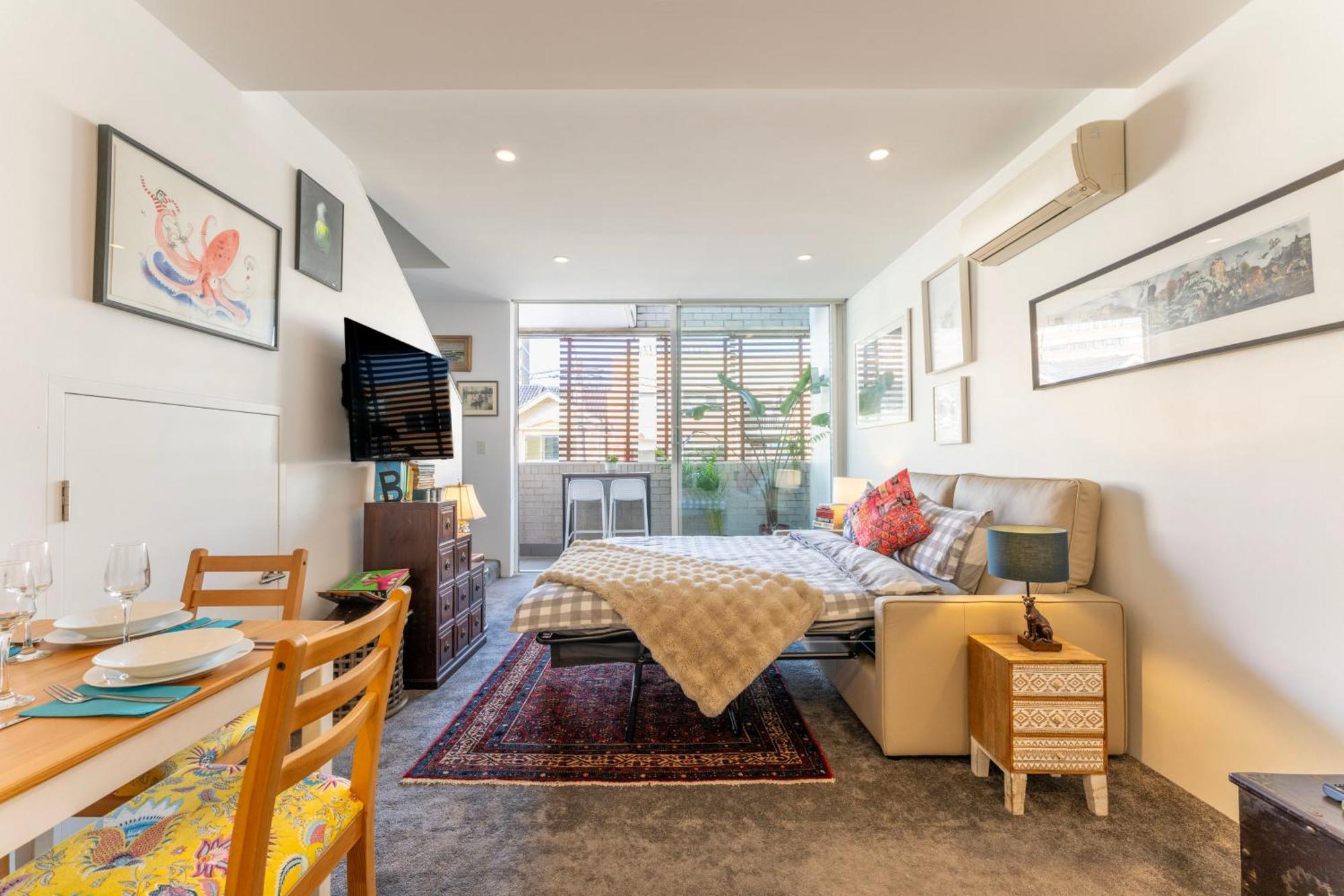 Elegant Apartment, Heart Of Newtown With Secure Parking Apartment Sydney