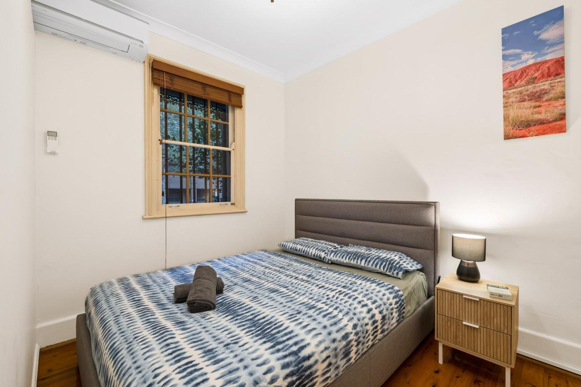 Holiday home Facilitated 4 Bedroom House & Icc&darling Harbour-8 Mins Walk