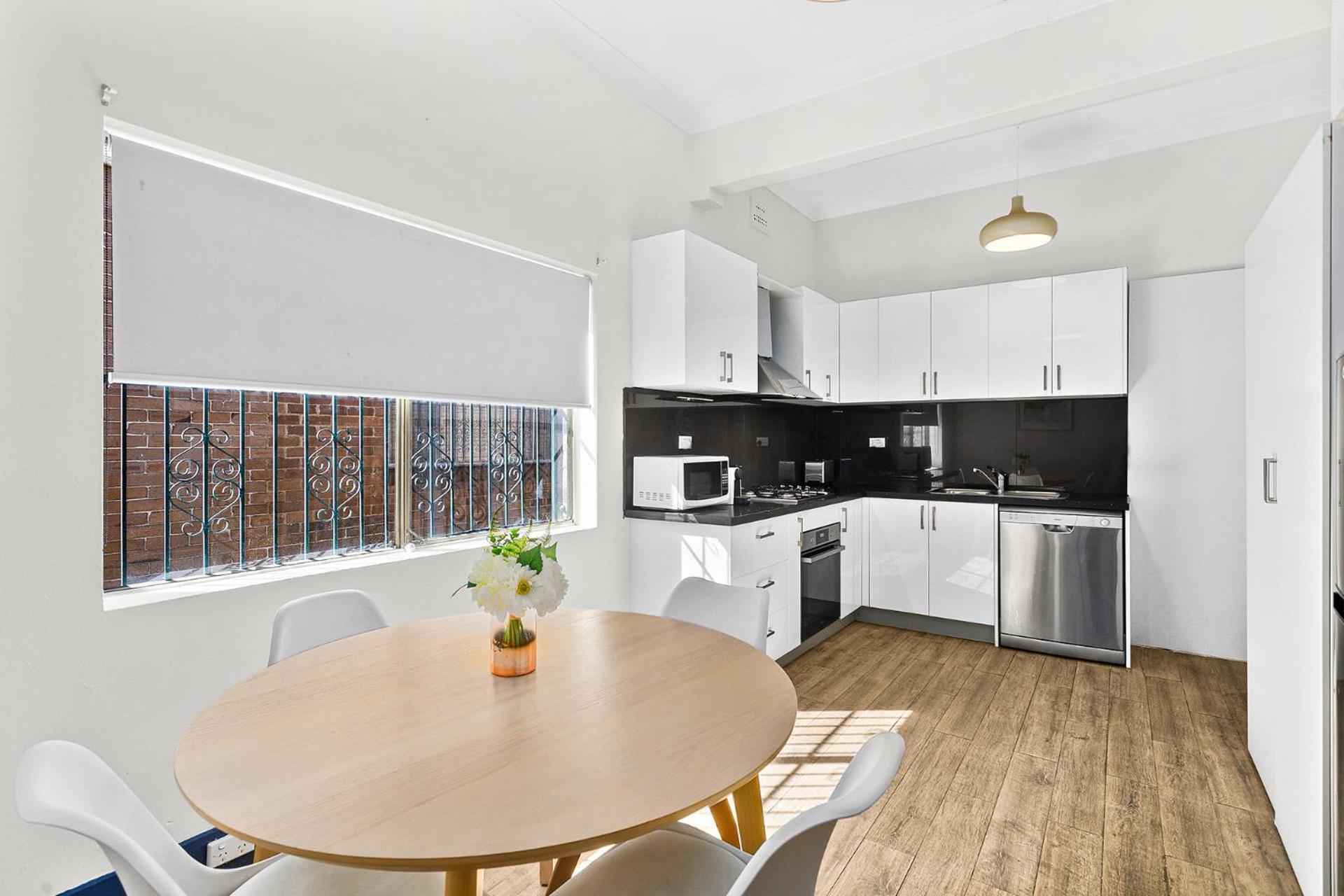 Kozyguru Arncliffe Airport Luxury Renovated 3 Bed Free Parking Nar232 *