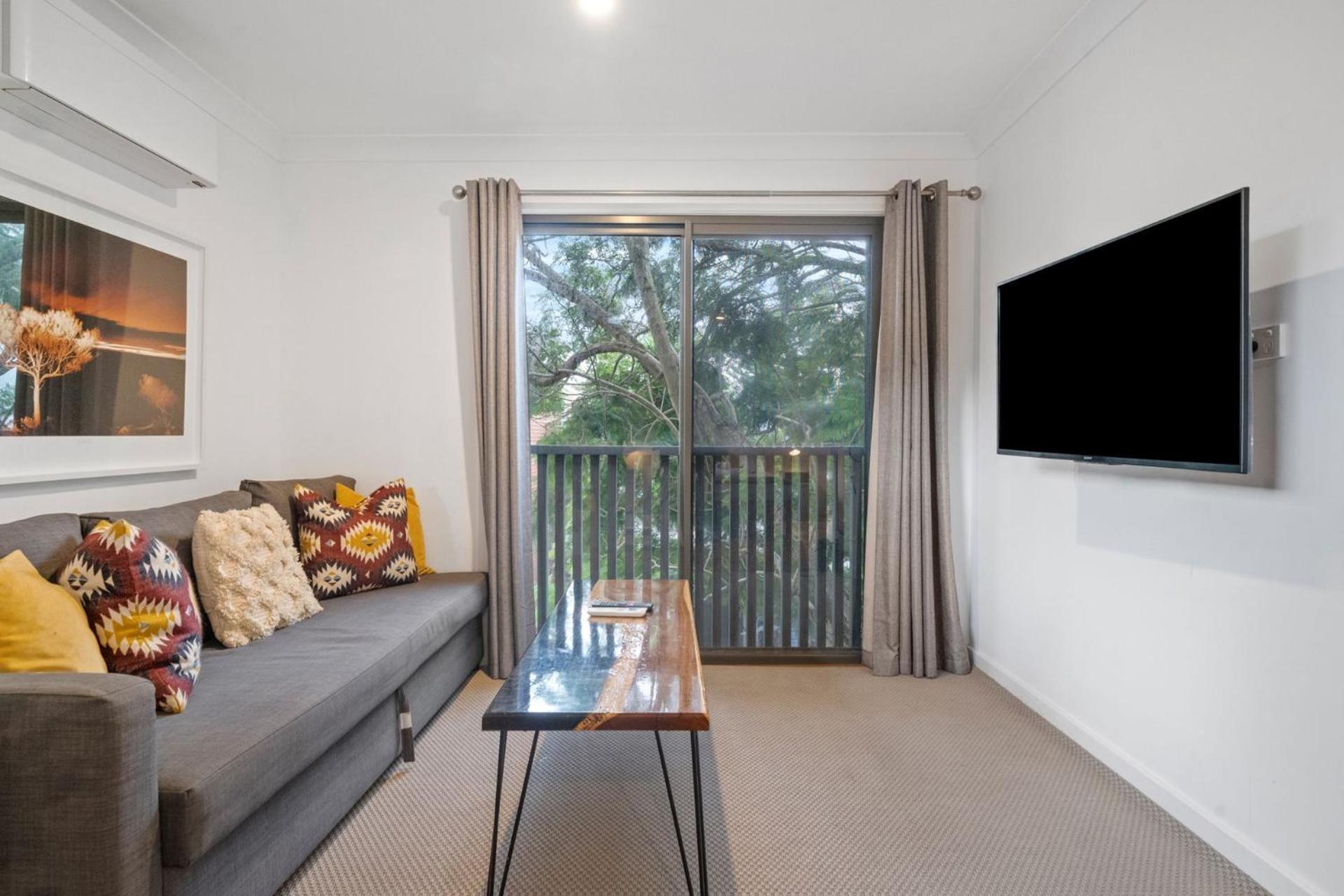 Gorgeous Self Contained *