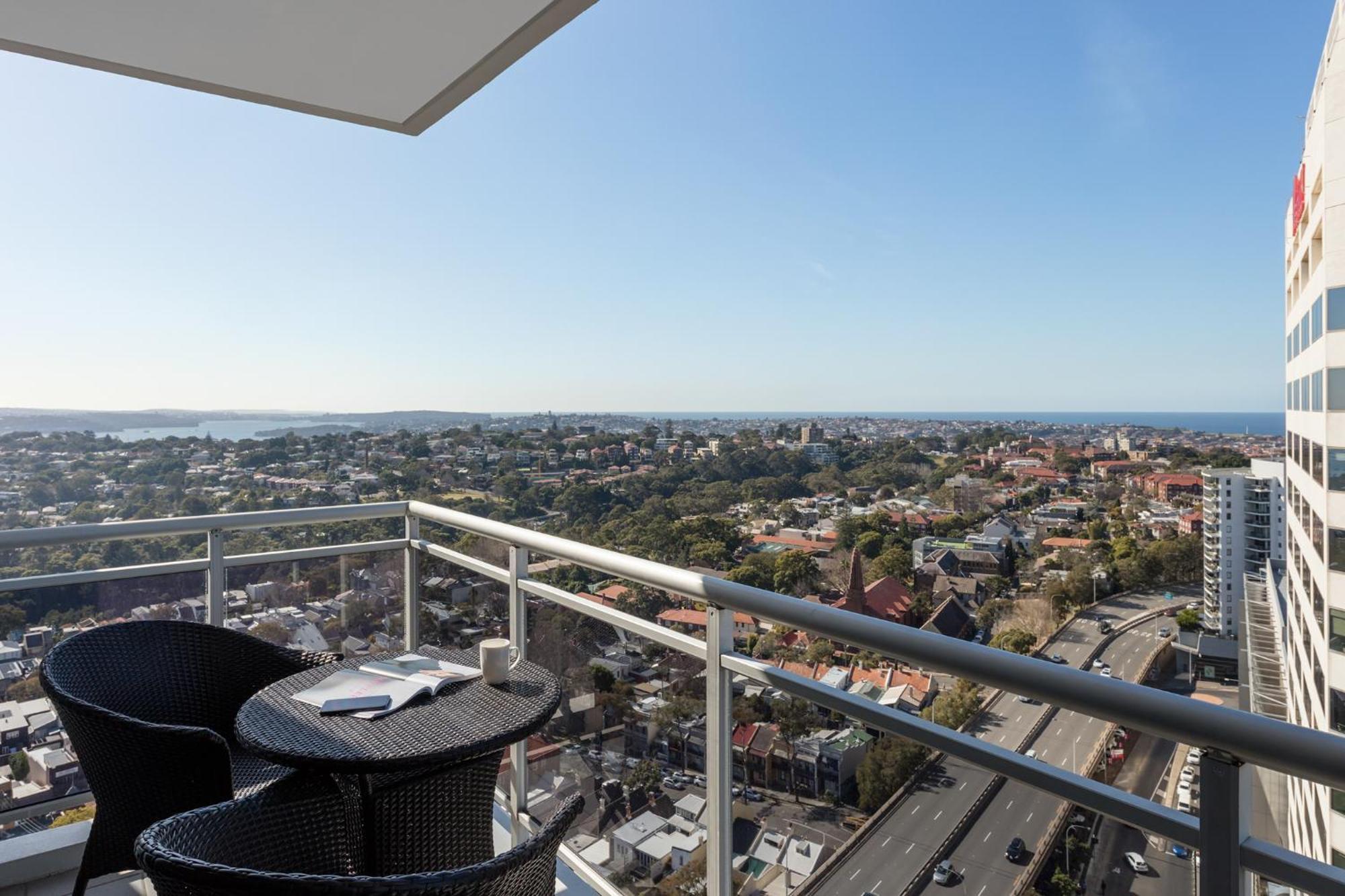 Meriton Bondi Junction Hotel