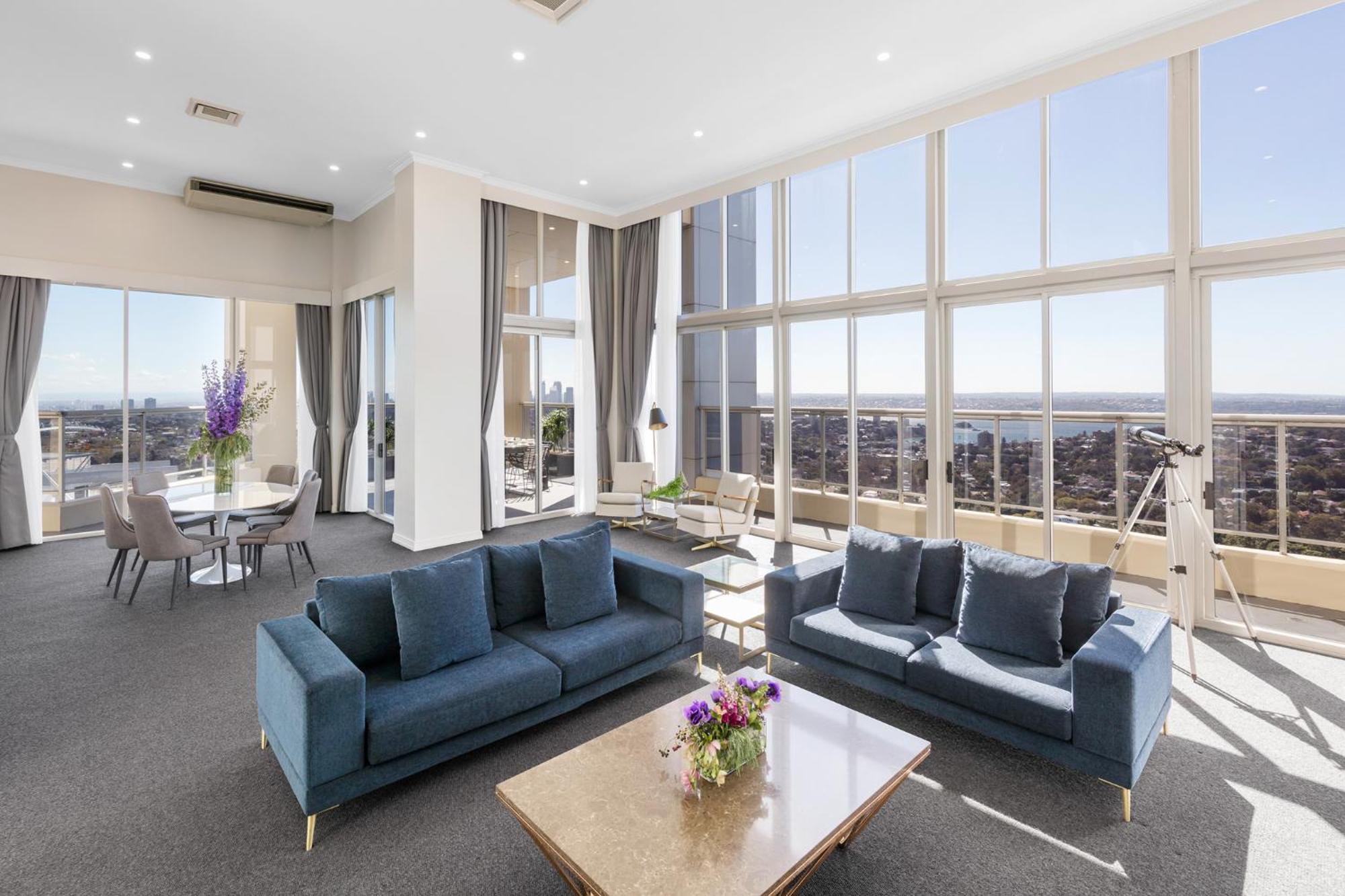 Meriton Bondi Junction Hotel 5*