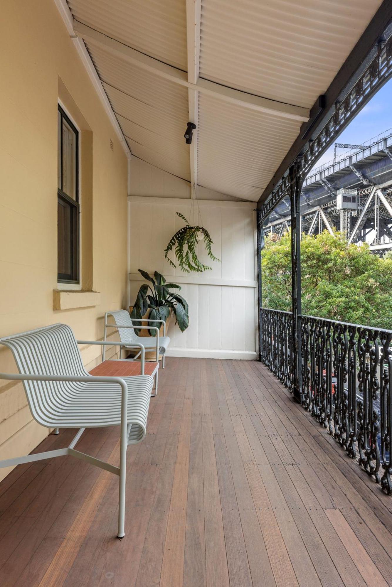 Apartment Luxury Harbourside Living With Rich Historic Charm *