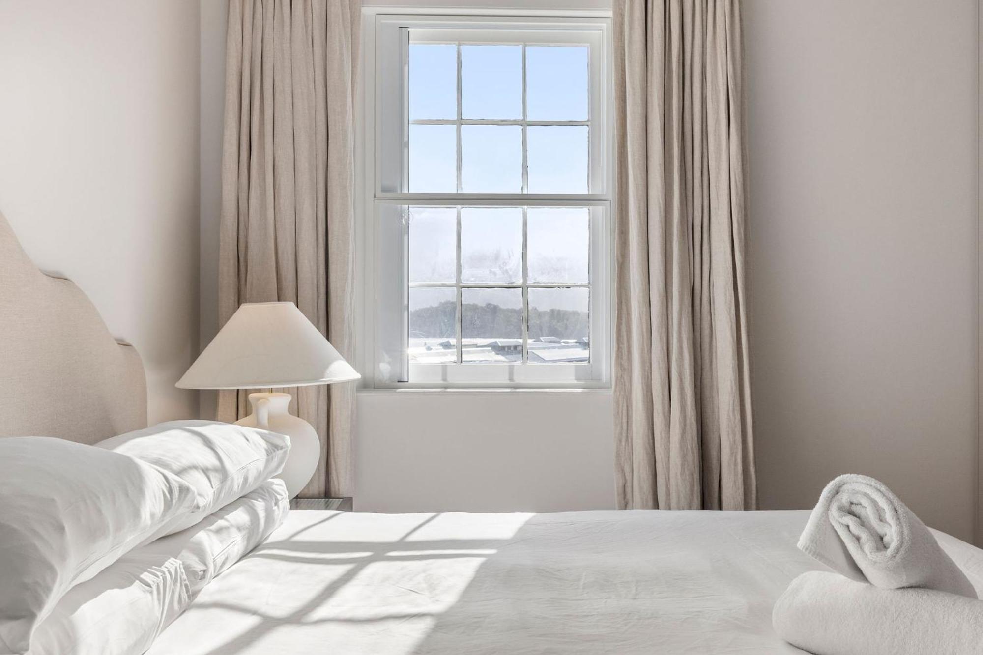 Luxury Harbourside Living With Rich Historic Charm Apartment *
