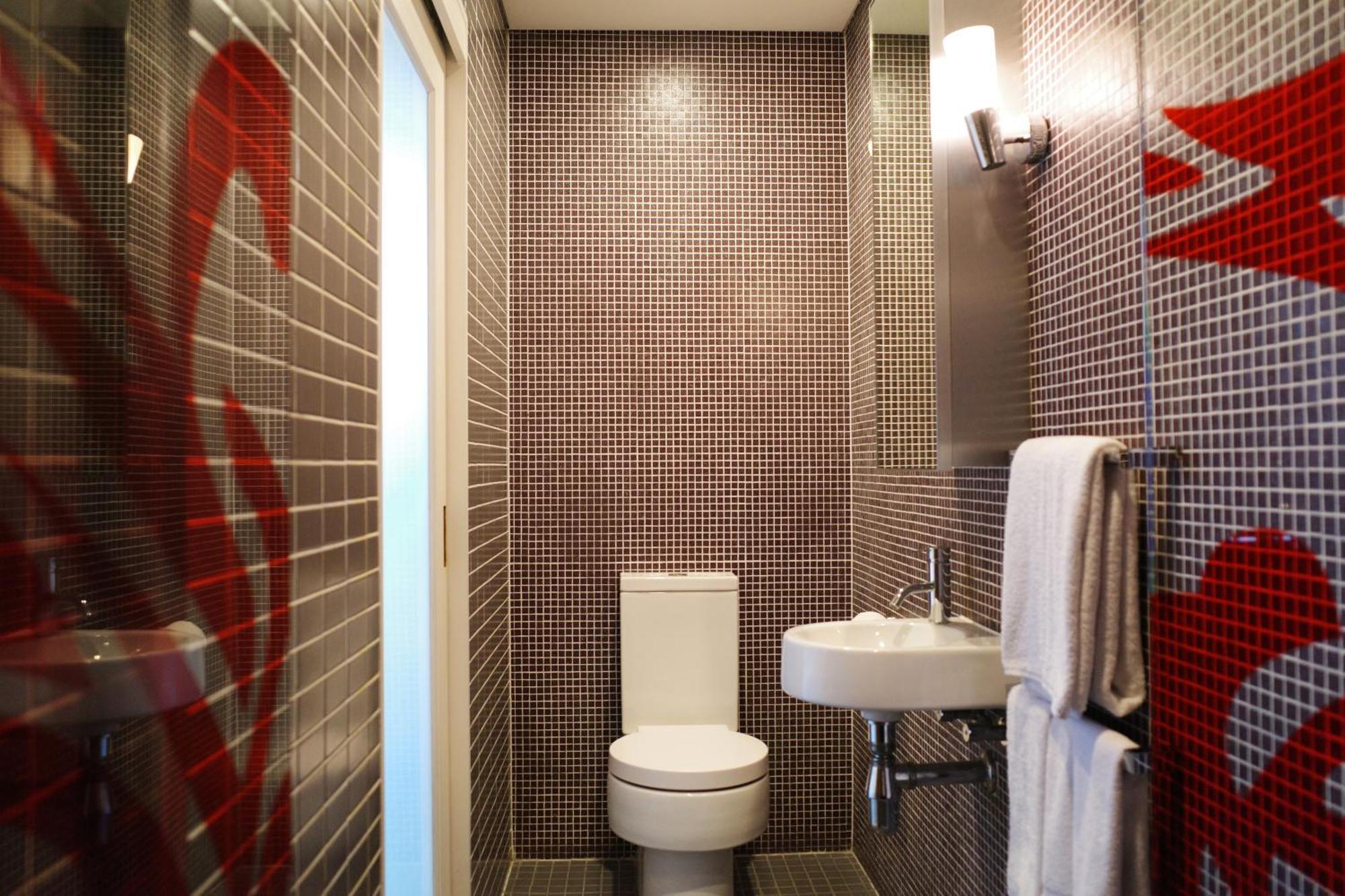 Inn Crown Surry Hills