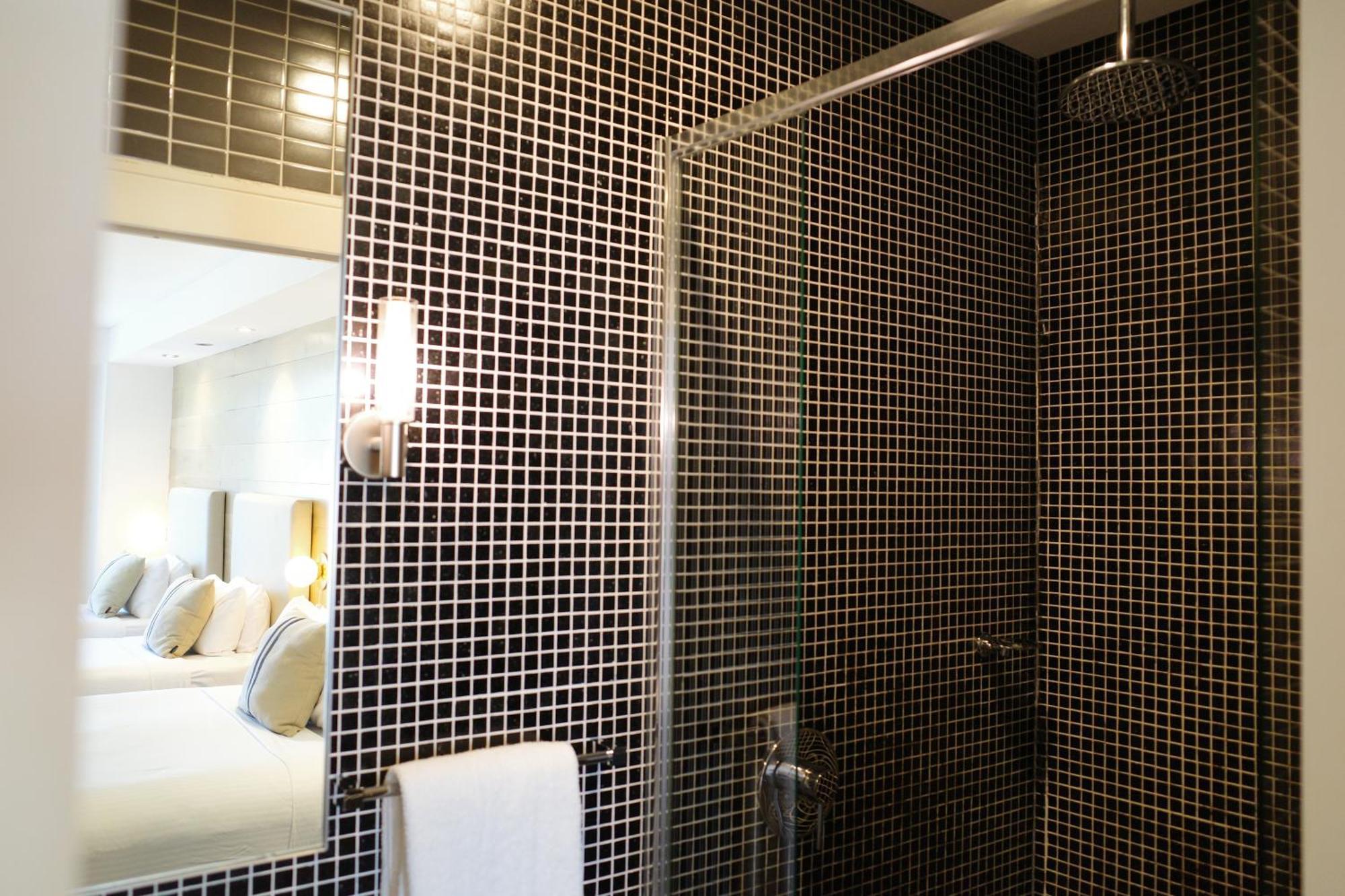 Inn Crown Surry Hills 4*