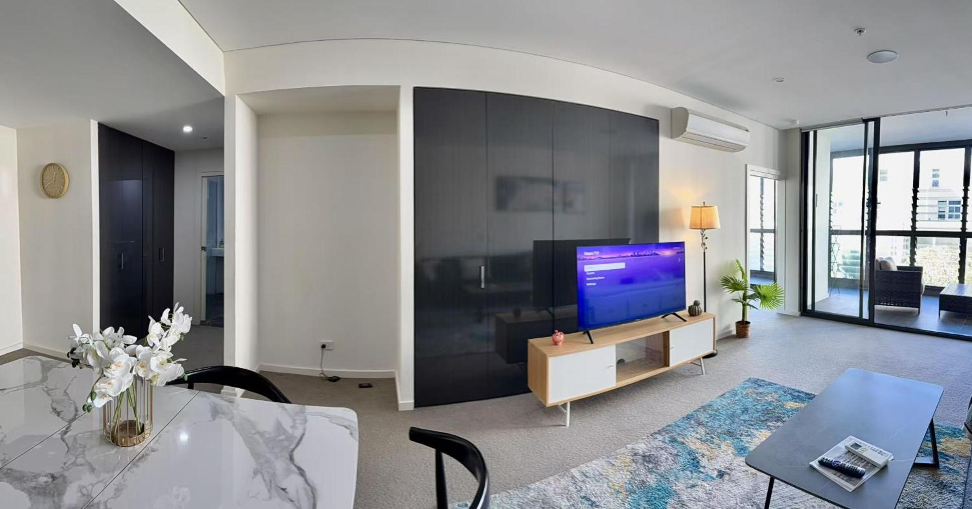 Apartment Wentworth Point Modern 2br With Large Belcony Sydney
