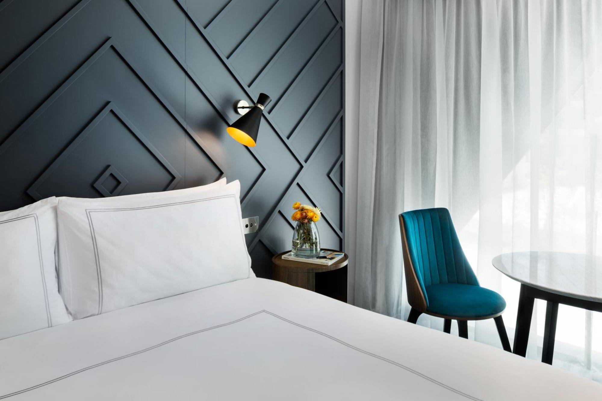 West Sydney, Curio Collection By Hilton