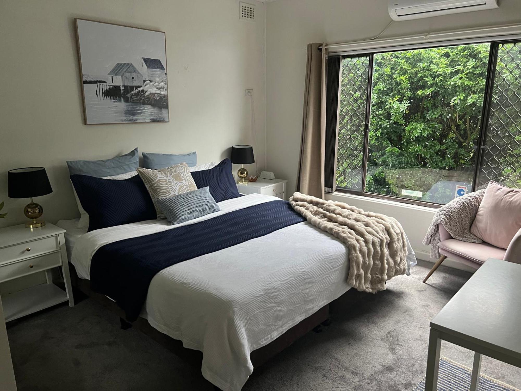 Hotel Style Monterey Guest Near Hospitals, And Airport