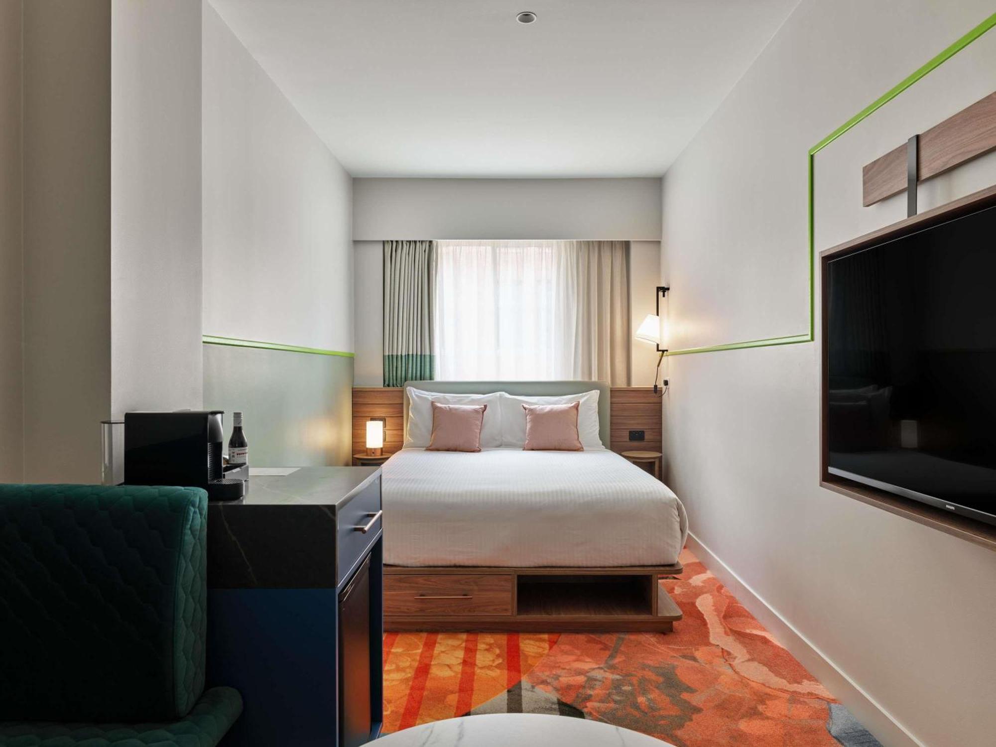 Hotel The Clarence 4*