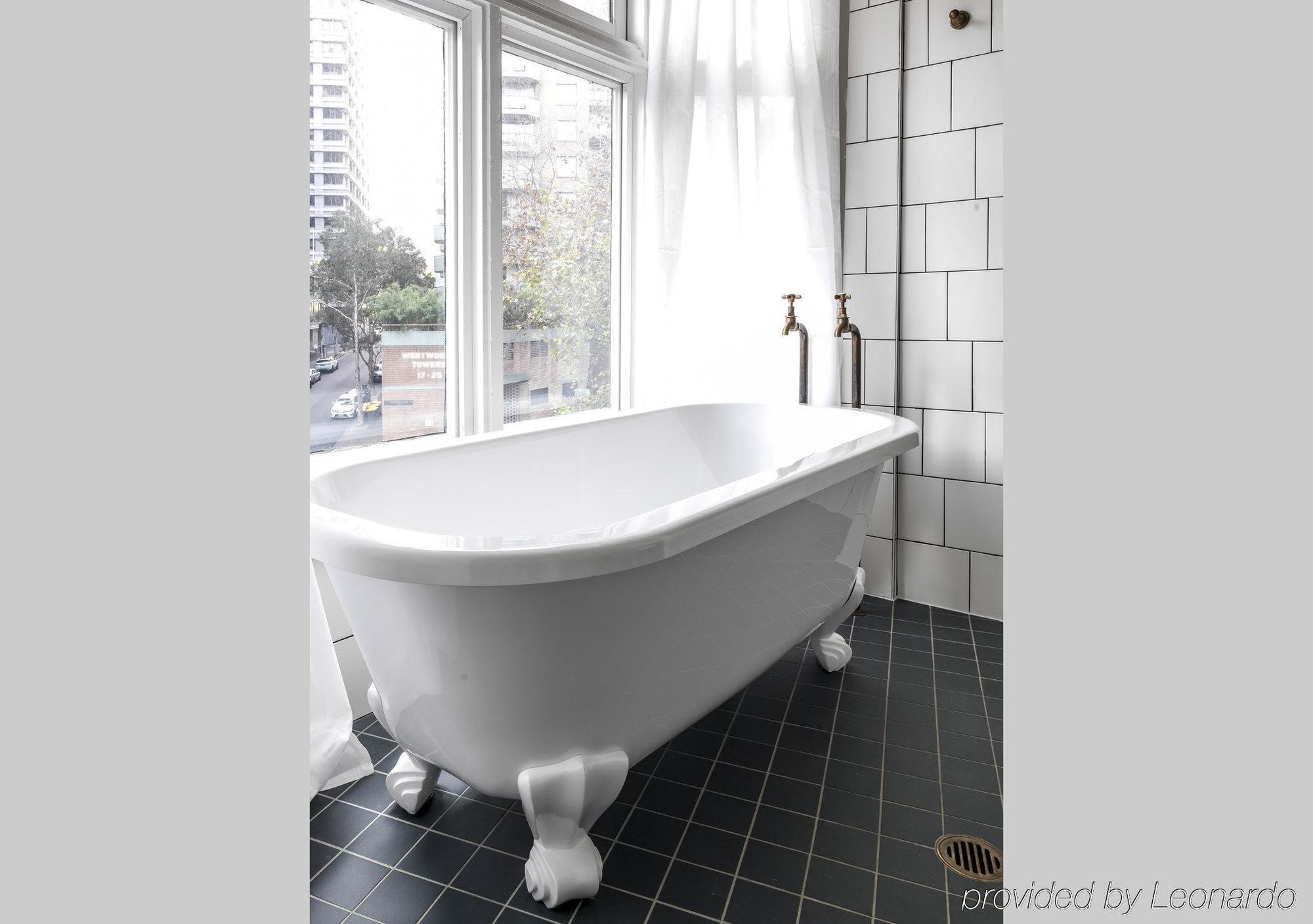 Hotel Harry, Ascend Collection