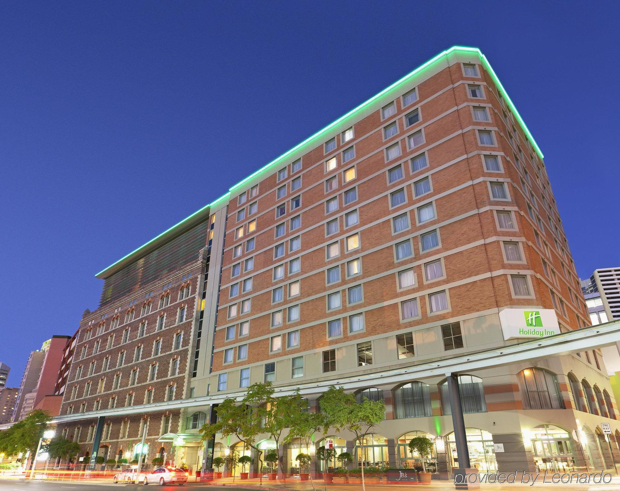 Furama Darling Harbour Hotel 4*