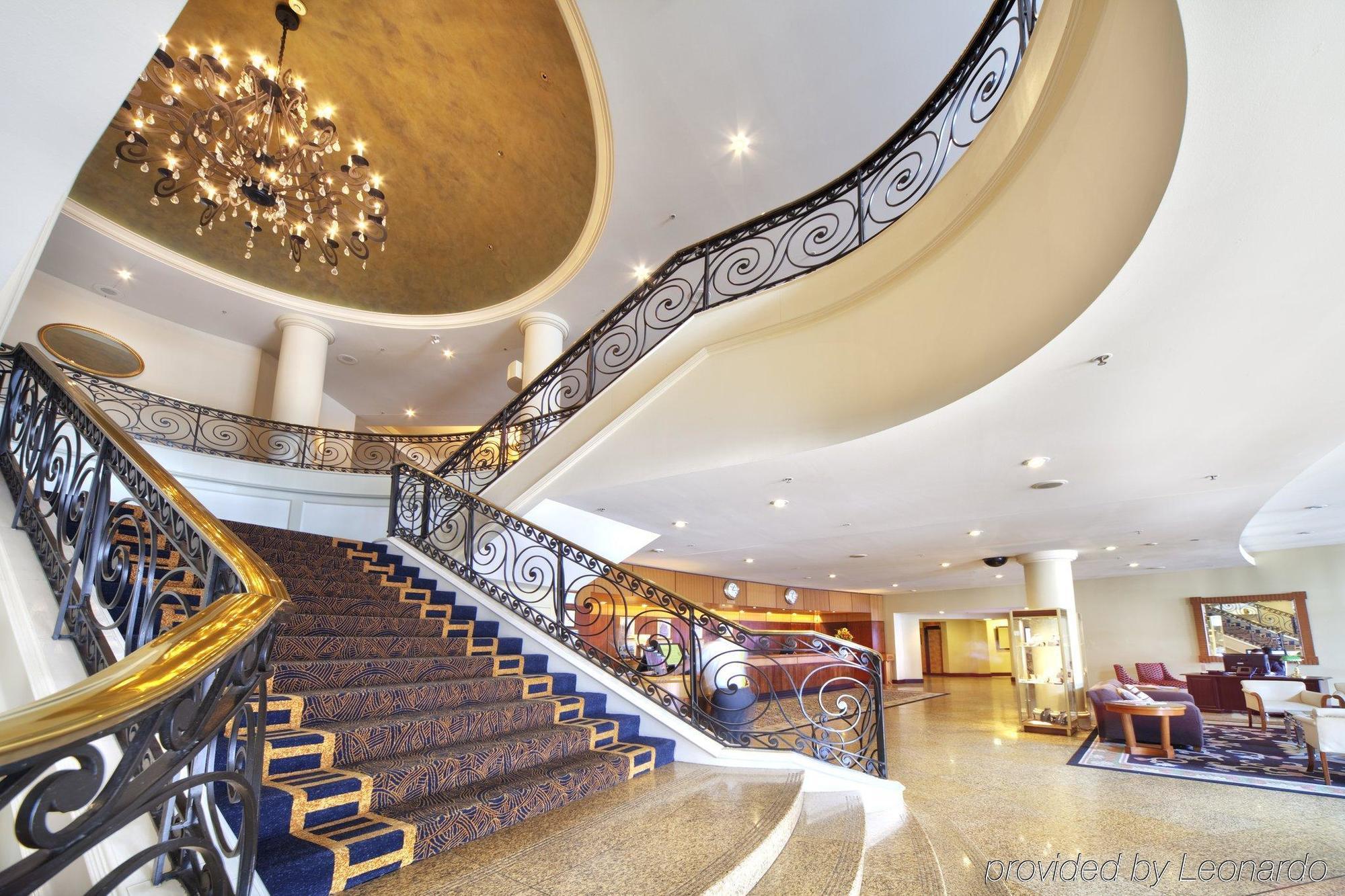 Stamford Plaza Airport & Conference Centre Hotel 5*