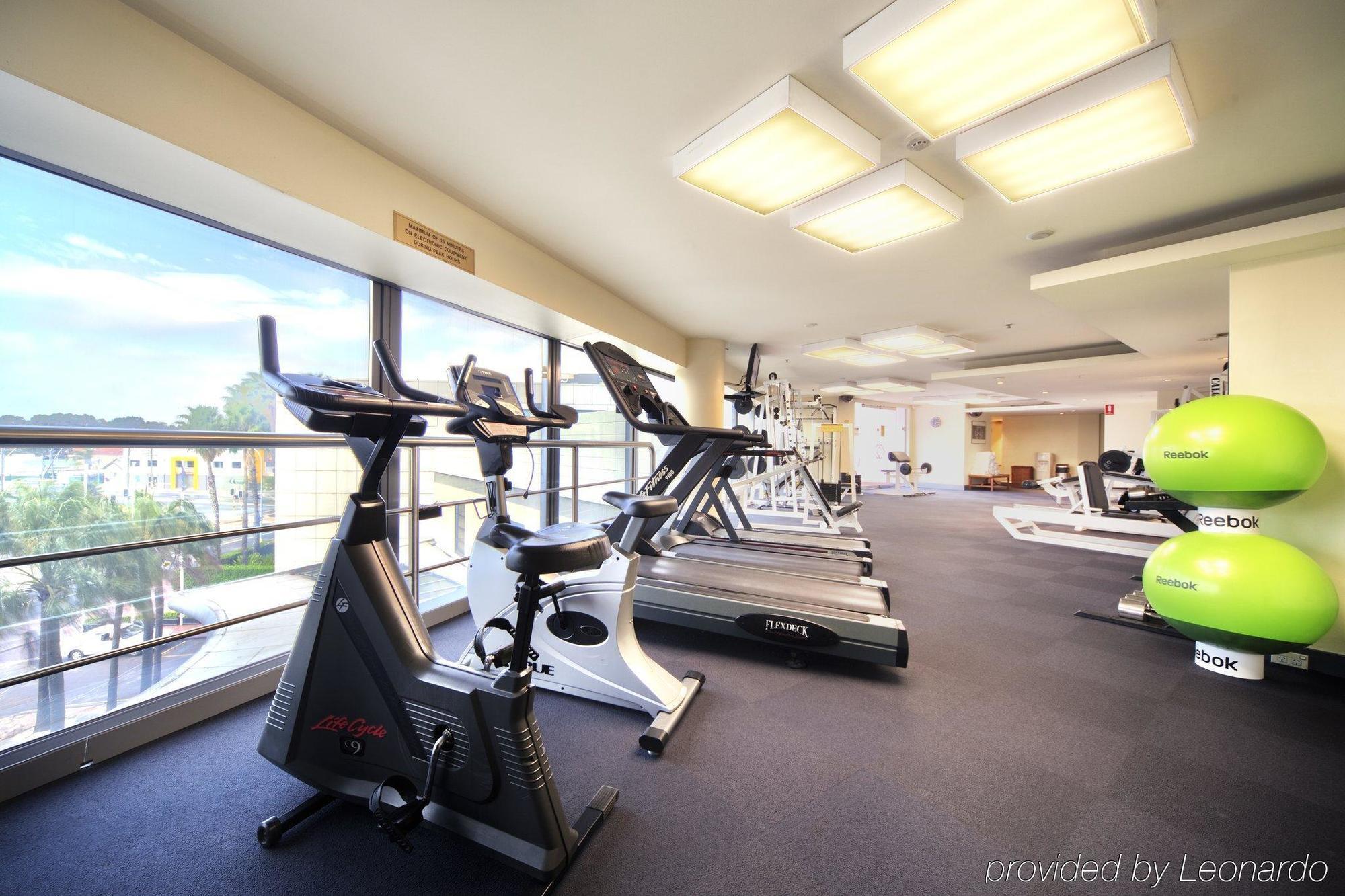Stamford Plaza Airport & Conference Centre 5*