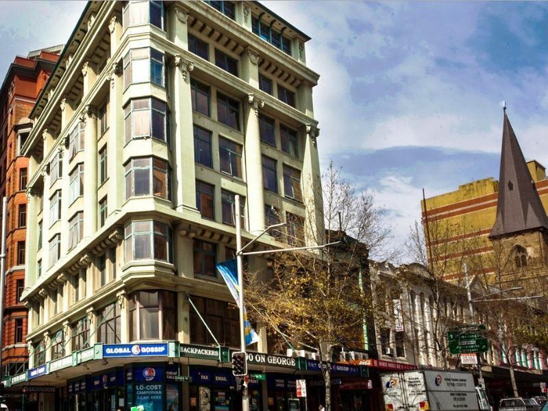 790 On George Backpackers