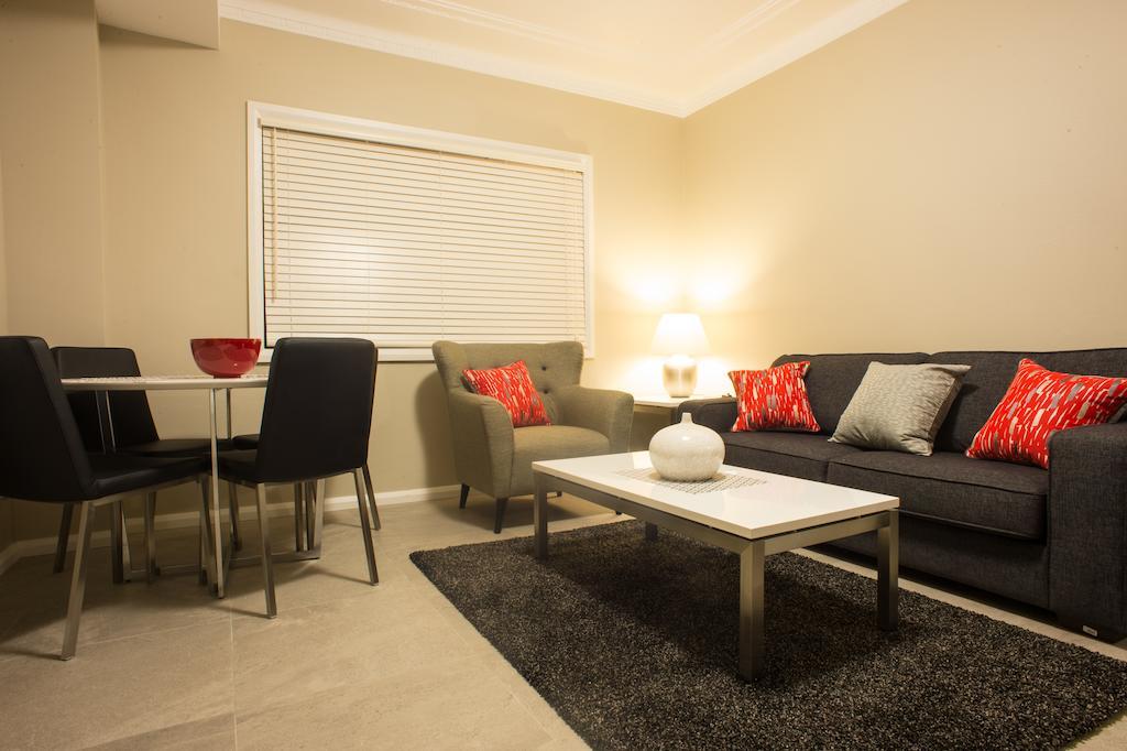 Amaaze Airport Apartments Aparthotel 3*
