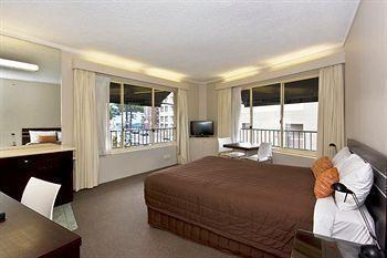 Hotel Manly Paradise &