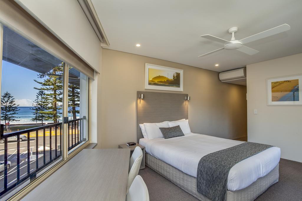 Hotel Manly Paradise &