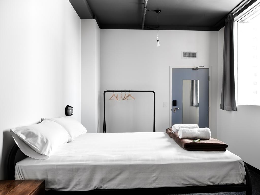 The Pod Capsule hotel 2*
