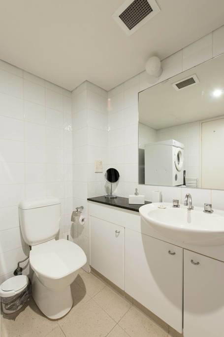 Grande Esplanade Apartment *