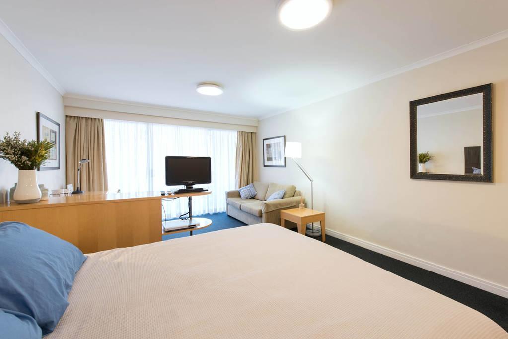 Grande Esplanade Apartment *