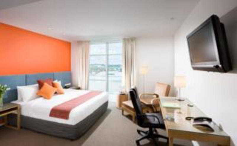 Hotel Furama Darling Harbour 4*