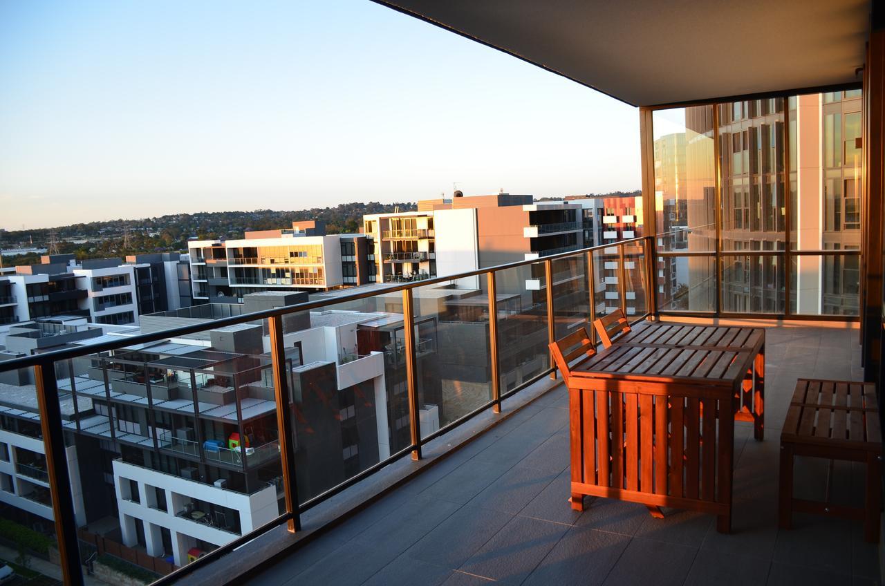 Apartment Wentworth Point Oversized Balcony View *