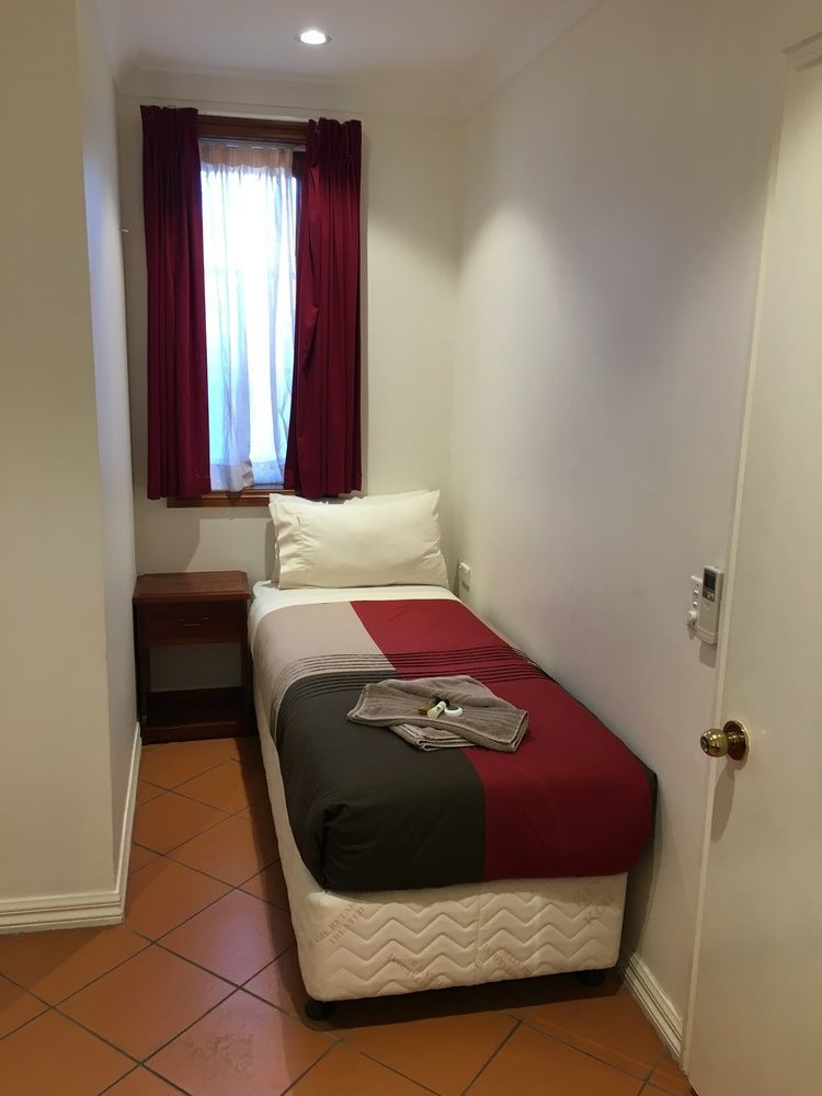 Manly Boutique Hotel 3*