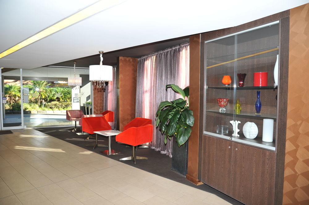 Royal Pacific Hotel