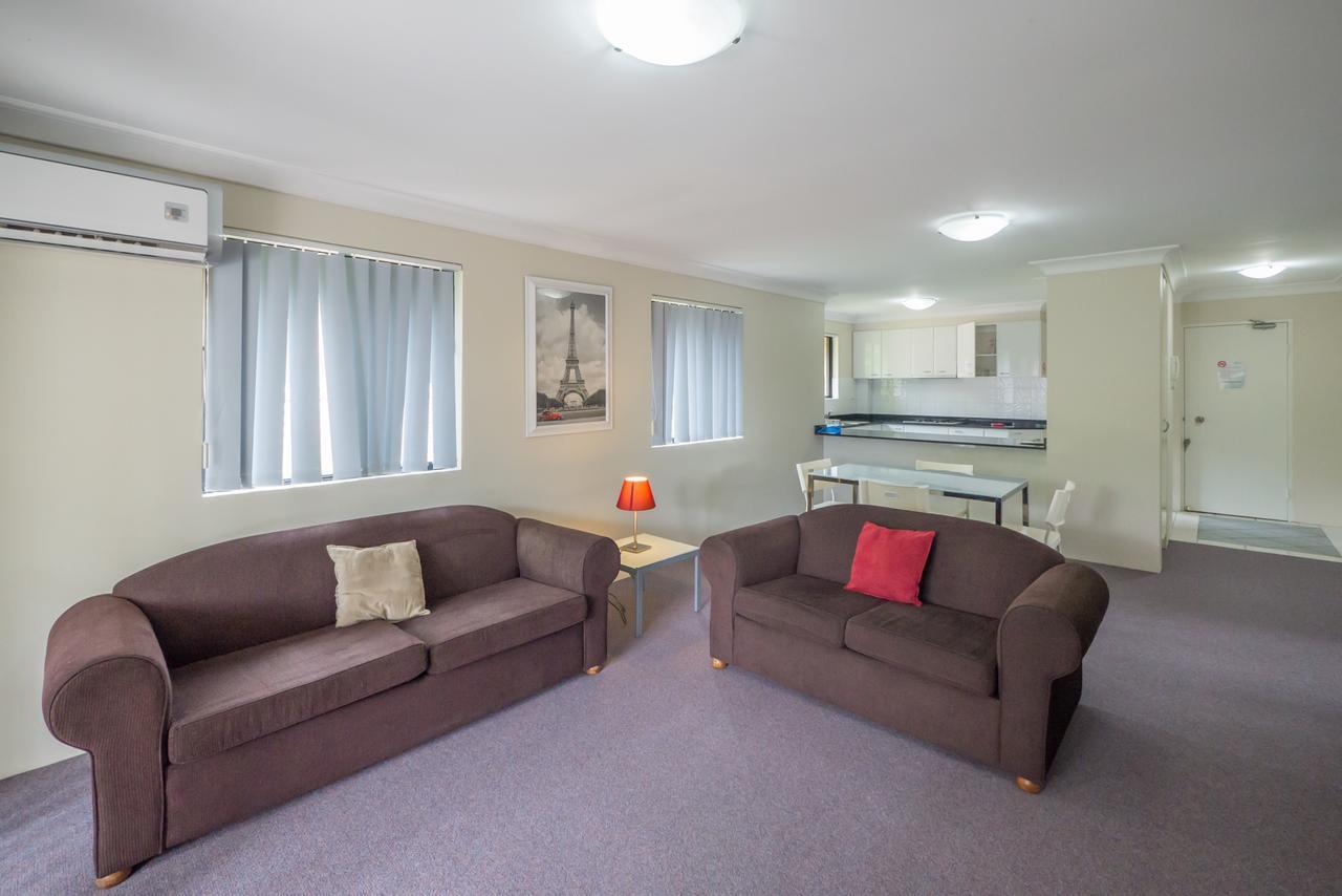 Parkside Parramatta 3*