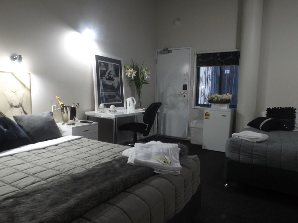 Airport Hotel 3*