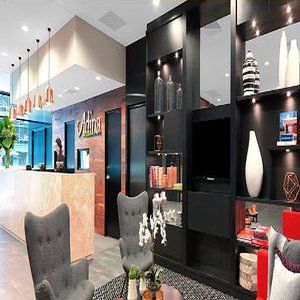 Adina Airport 4*