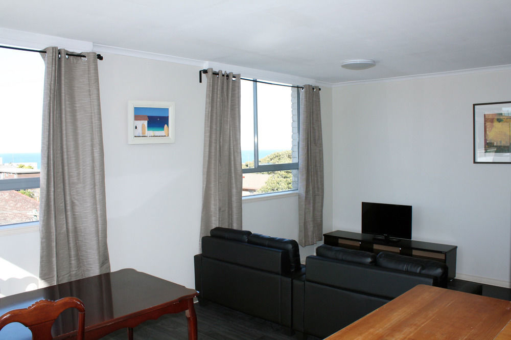 Little Coogee Hotel